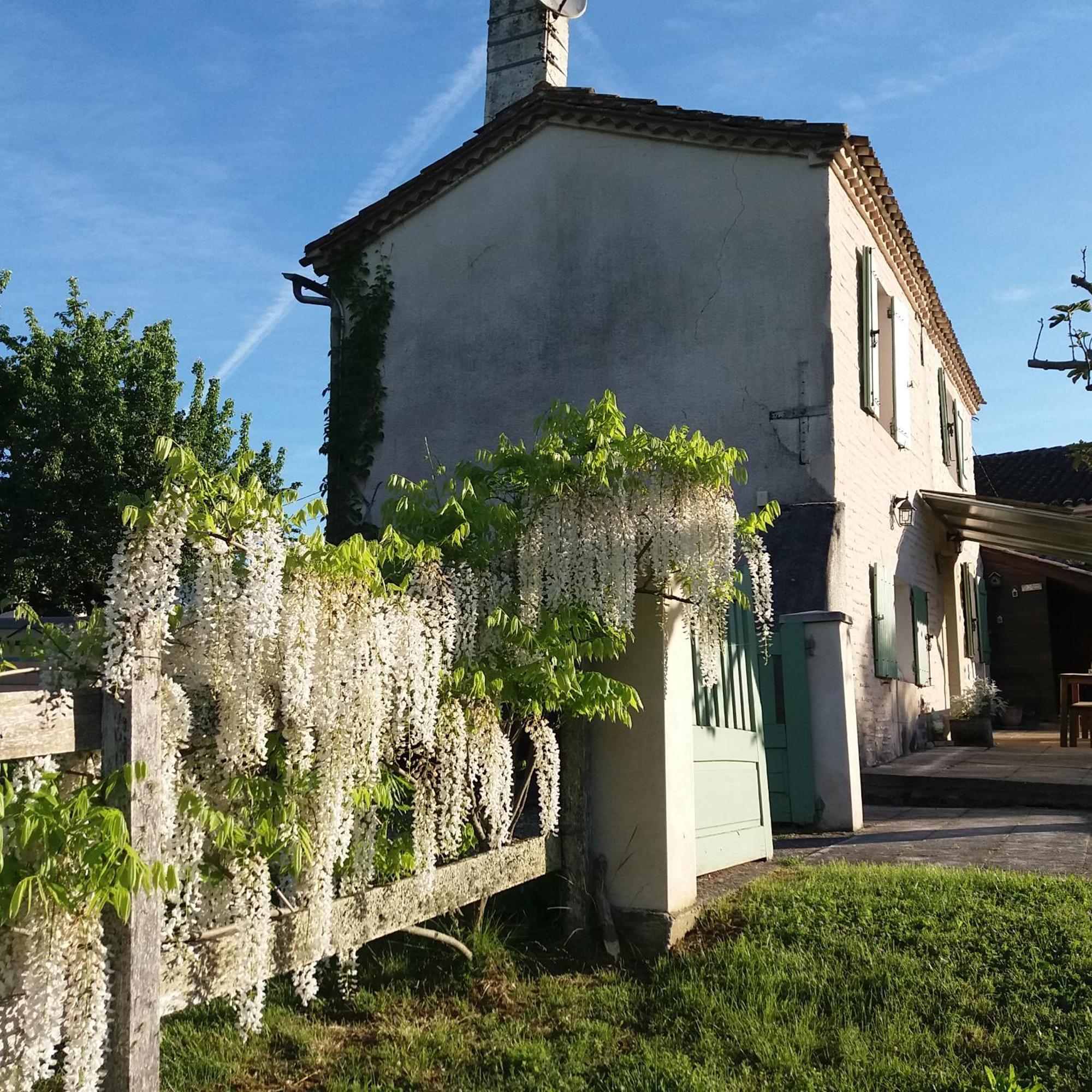 Gite Des Gravets Sigalens Esterno foto